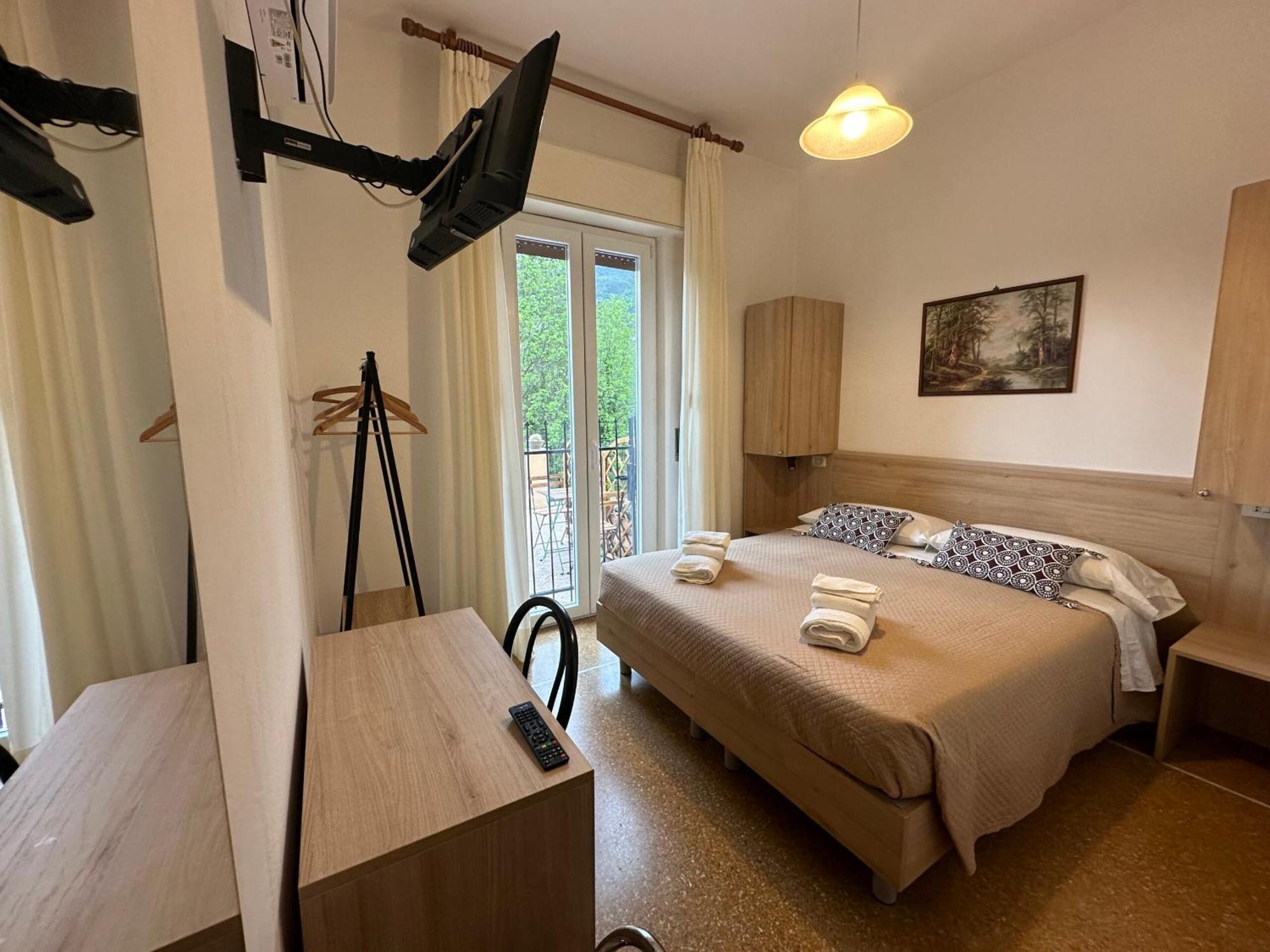 Hotel La Pineta Cogoleto Eksteriør bilde